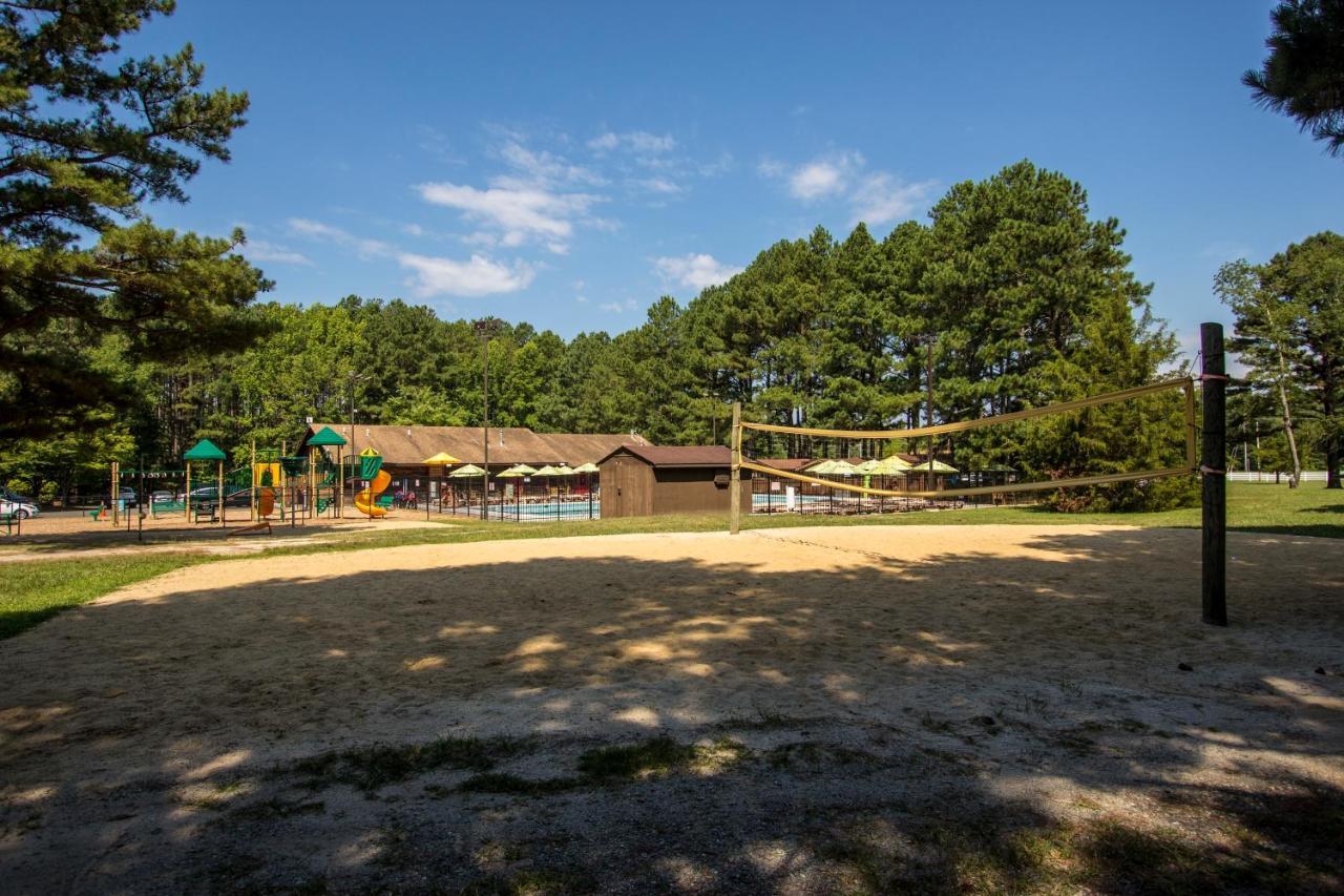 Отель Richmond North / Kings Dominion Koa Досуэлл Экстерьер фото